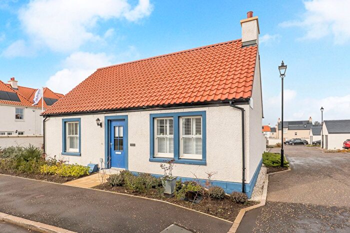 2 Bedroom Detached Bungalow For Sale In Queens Road, Longniddry, East Lothian, EH32