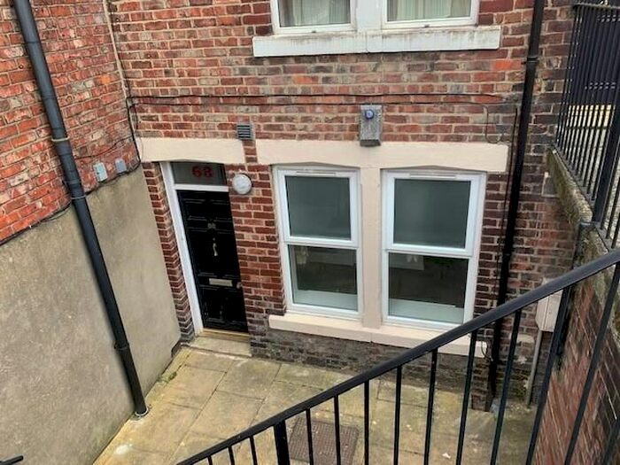 2 Bedroom Flat To Rent In Rawling Road, Gateshead, Gateshead, Tyne &amp; Wear, NE8