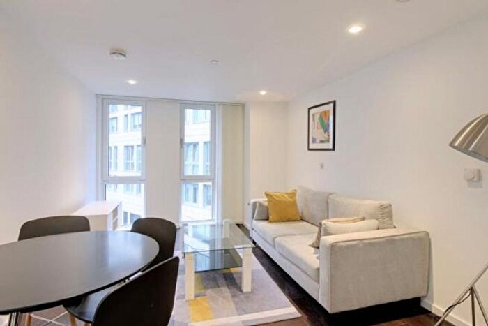 1 Bedroom Property To Rent In Eagle Point, City Road, London, EC1V
