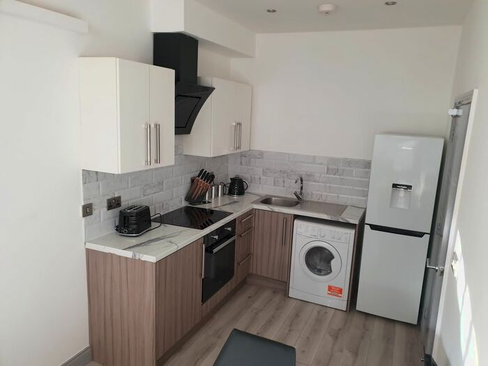 2 Bedroom Flat To Rent In Claughton Street, St. Helens, WA10