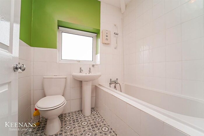 2 Bedroom End Of Terrace House To Rent In Middleton Road, Chadderton, Oldham, OL9