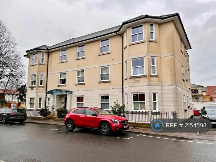 2 Bedroom Flat To Rent In Marlow House, Marlow, SL7