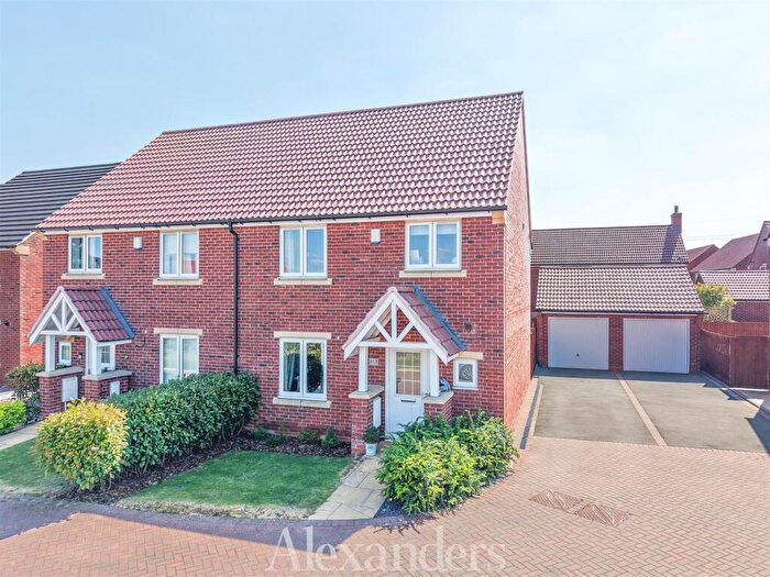 3 Bedroom Semi-Detached House For Sale In Queen Elizabeth Crescent, Broughton Astley, LE9