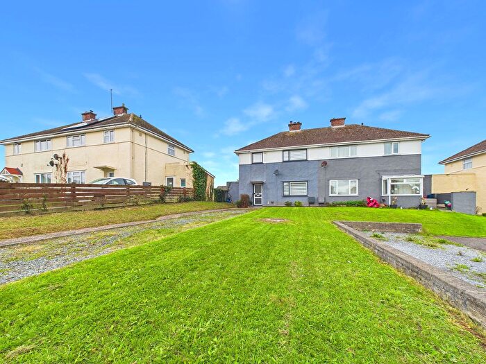 3 Bedroom Semi-Detached House For Sale In The Close, Johnston, SA62