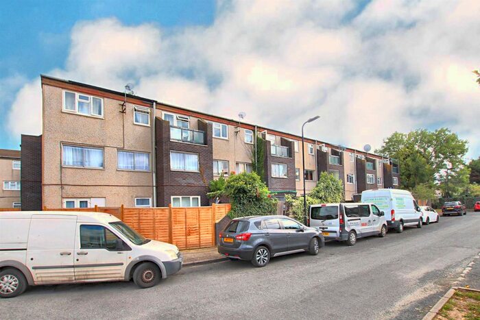 3 Bedroom Flat To Rent In Damsonwood Road, Southall, UB2