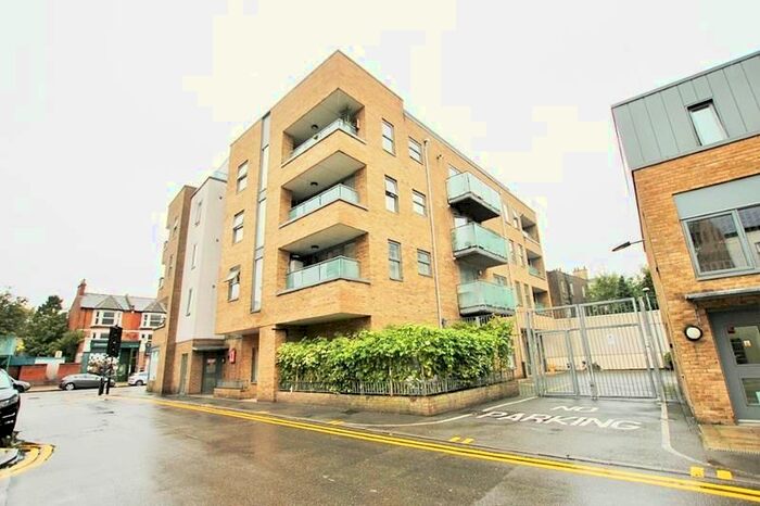 1 Bedroom Flat To Rent In Hampden Lane, London, N17