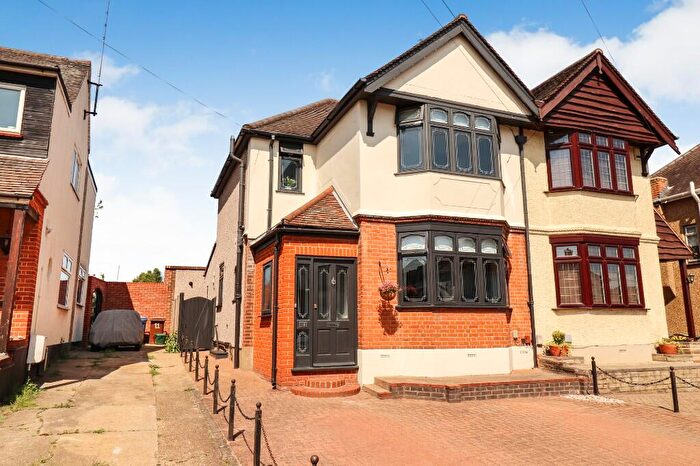 3 Bedroom Semi-Detached House To Rent In Lander Road, Grays, RM17