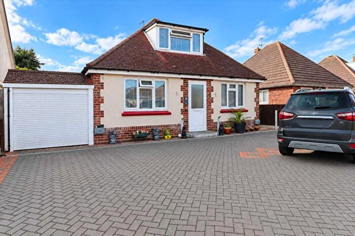 2 Bedroom Detached House For Sale In Cottage Grove, Clacton On Sea, CO16