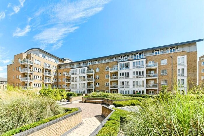 1 Bedroom Apartment To Rent In St. Davids Square, London, E14
