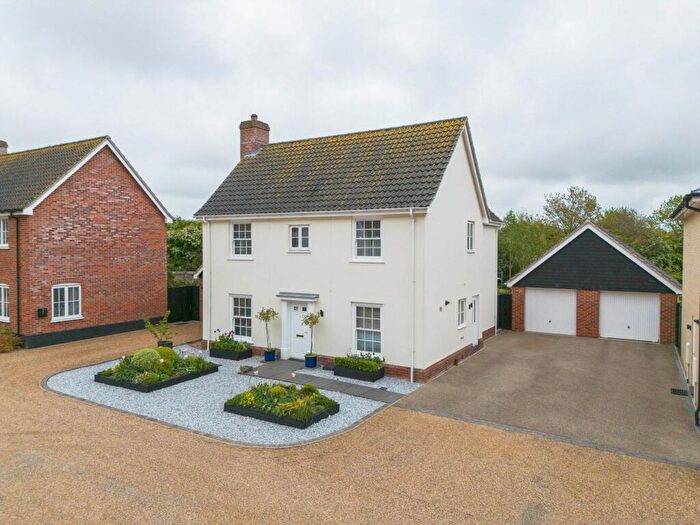 4 Bedroom Detached House For Sale In Newell Close, Holt, NR25