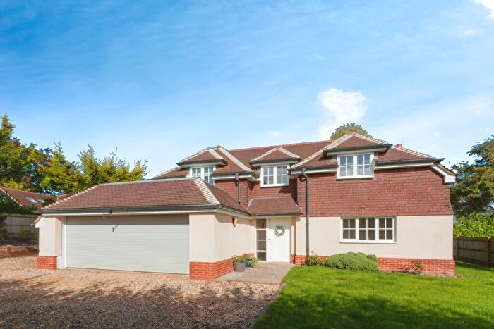 4 Bedroom Detached House For Sale In Woods Lane, Cliddesden, Basingstoke, Hampshire, RG25