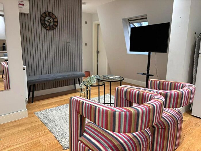2 Bedroom Flat To Rent In Spitalfields, E1
