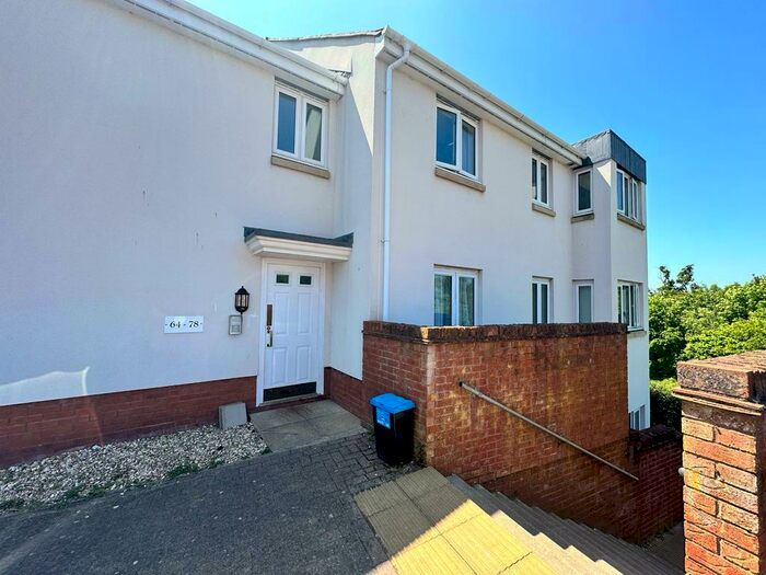 2 Bedroom Flat To Rent In Oakfields, Tiverton, EX16