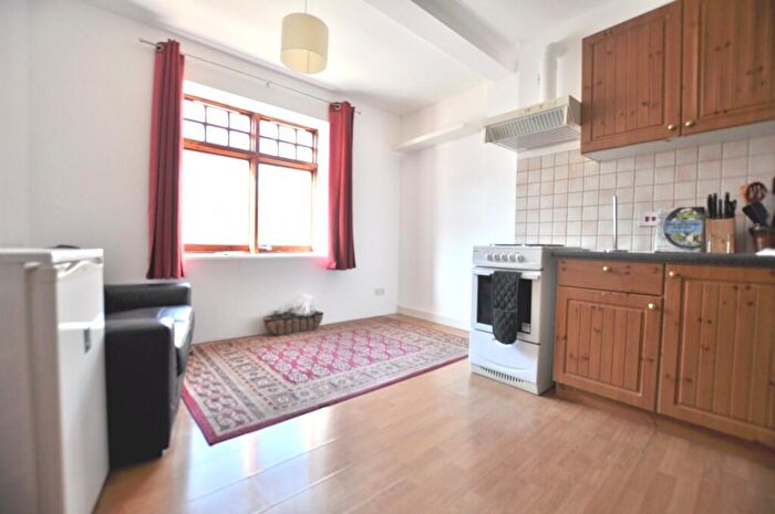 1 Bedroom Flat To Rent In Cheshire Street, London, E2