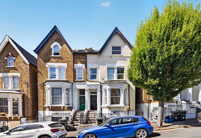 1 Bedroom Flat For Sale In Rockmount Road, London, SE19