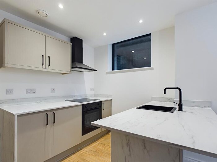 Apartment To Rent In Queen Street, Sheffield, S1