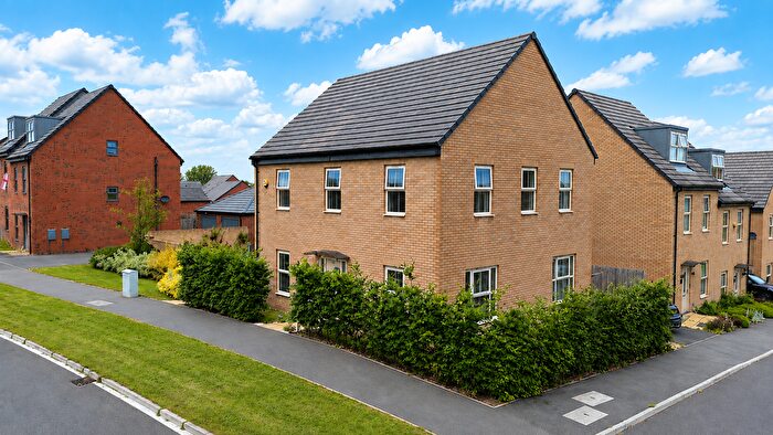 4 Bedroom Detached House For Sale In Haydock Avenue, Castleford, WF10