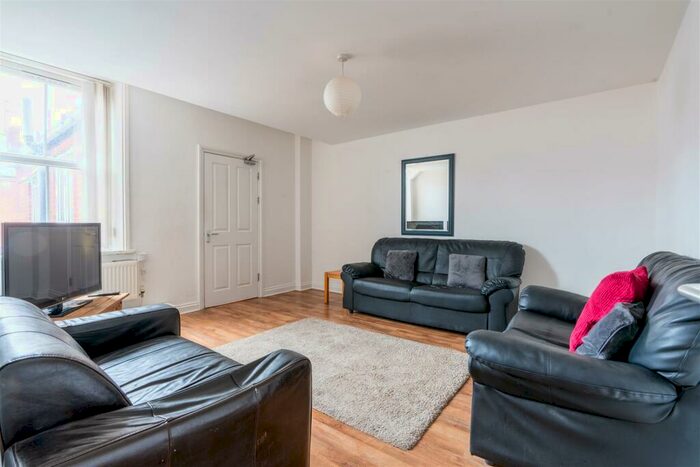 6 Bedroom Maisonette To Rent In £pppw - Stratford Grove West, Heaton, NE6