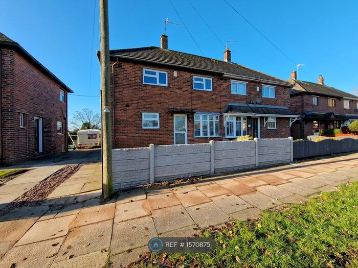 3 Bedroom Semi-Detached House To Rent In Barlaston Road, Stoke-On-Trent, ST3