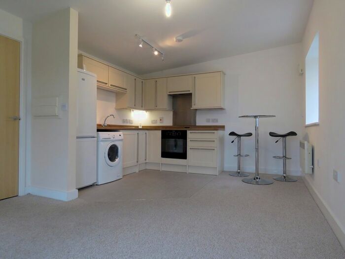 1 Bedroom Flat To Rent In Strawberry Lane, Cornwall, TR15