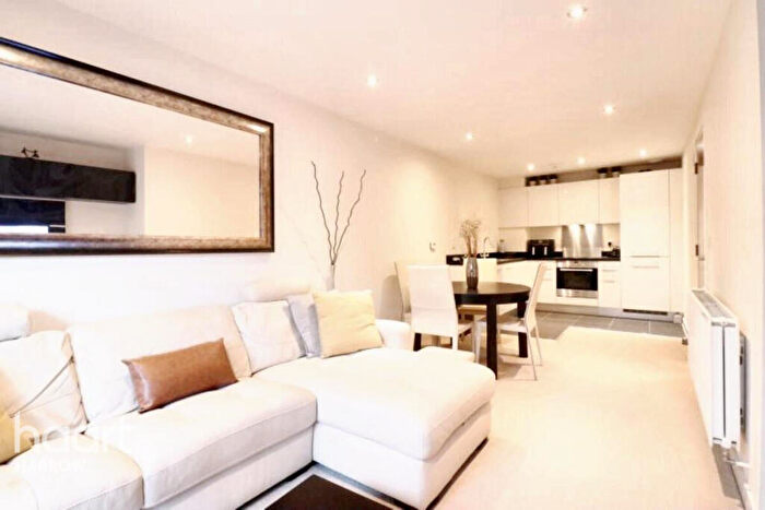 1 Bedroom Apartment For Sale In Howard Road, Stanmore, HA7