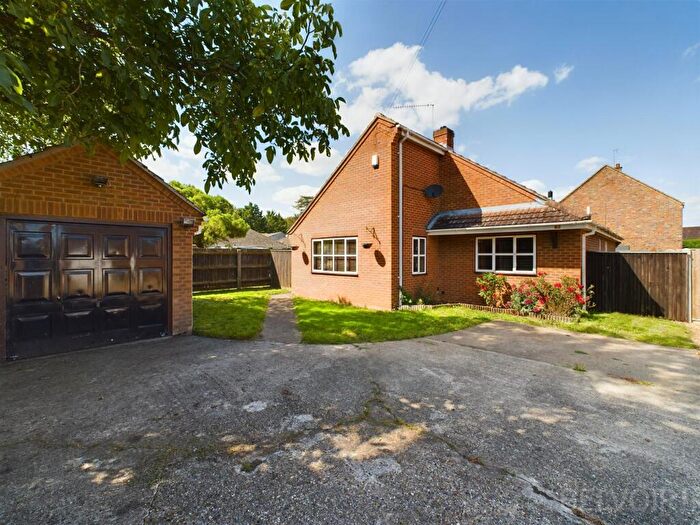 3 Bedroom Detached Bungalow For Sale In South Street, Hockwold, Norfolk, IP26