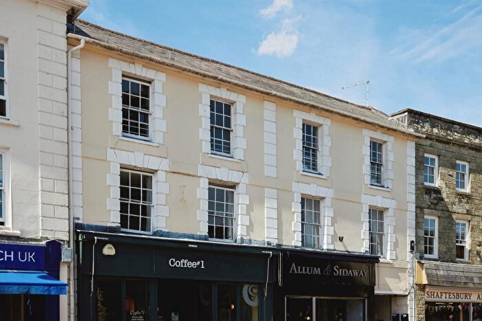 1 Bedroom Flat For Sale In High Street, Shaftesbury, SP7