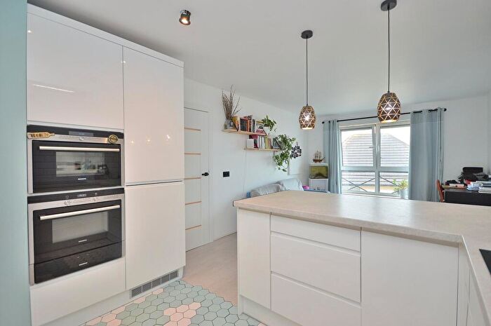2 Bedroom Apartment To Rent In Broad Street, Northampton, NN1