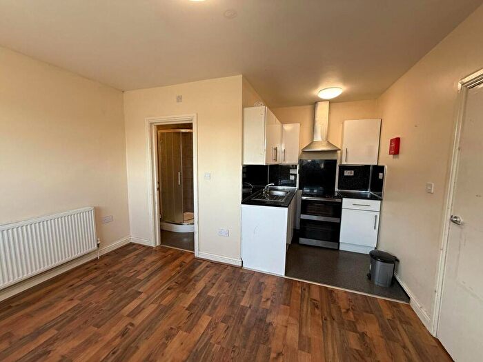 1 Bedroom Flat To Rent In Stratford Road, Sparkhill, B11