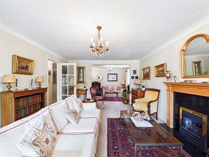 2 Bedroom Bungalow For Sale In Cambridge Road, Colchester, Essex, CO3