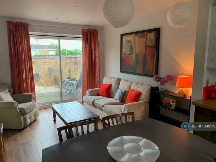 5 Bedroom Semi-Detached House To Rent In Kemsing Gardens, Canterbury, CT2