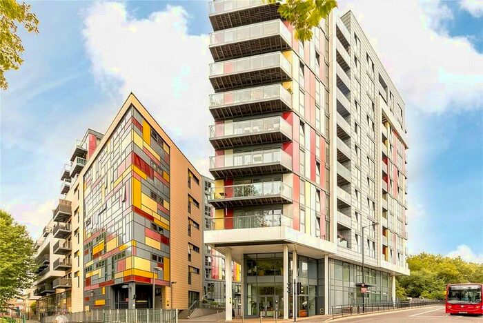 3 Bedroom Apartment To Rent In Homerton Road, E9