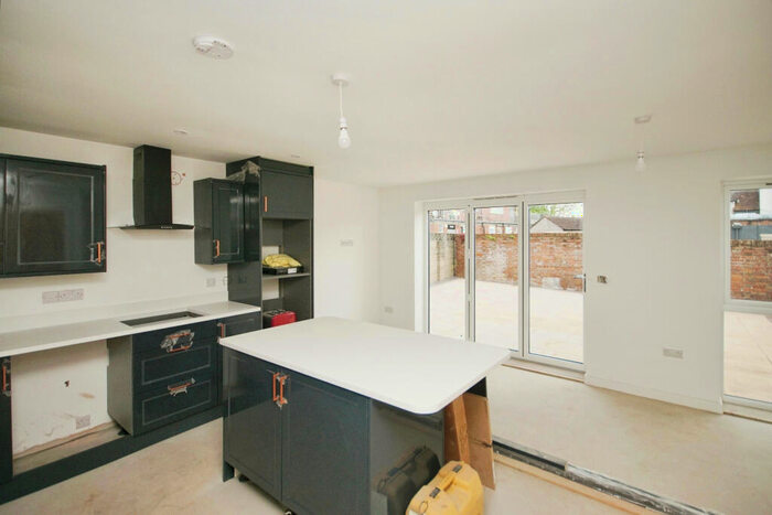 4 Bedroom House To Rent In Florence Corner, Mangotsfield, Bristol, BS16