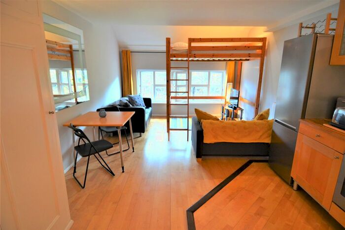 Studio For Sale In Moreton Street, London, SW1V