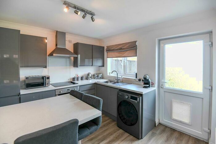 3 Bedroom End Of Terrace House For Sale In Coronation Avenue, Throckenholt, Wisbech, Spalding, PE12