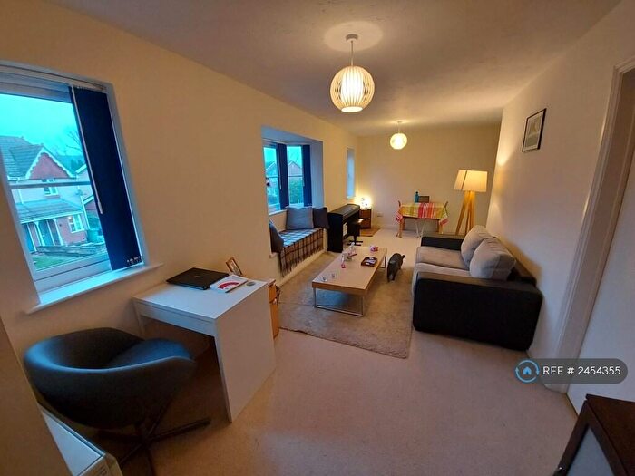 1 Bedroom Flat To Rent In Demesne Furze, Headington, Oxford, OX3