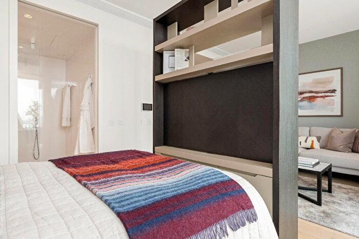 Apartment To Rent In Newfoundland Place, London, E14
