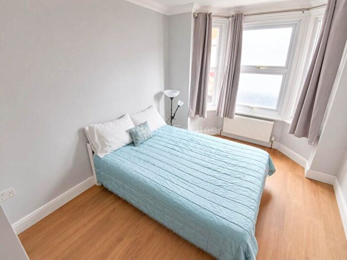 1 Bedroom Flat To Rent In Kensington Road, Reading, RG30