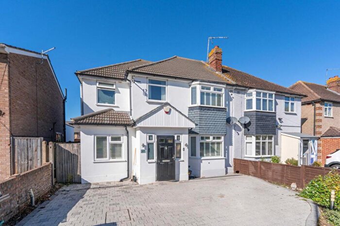 4 Bedroom Semi Detached House For Sale In Gadesden Road, Epsom, KT19