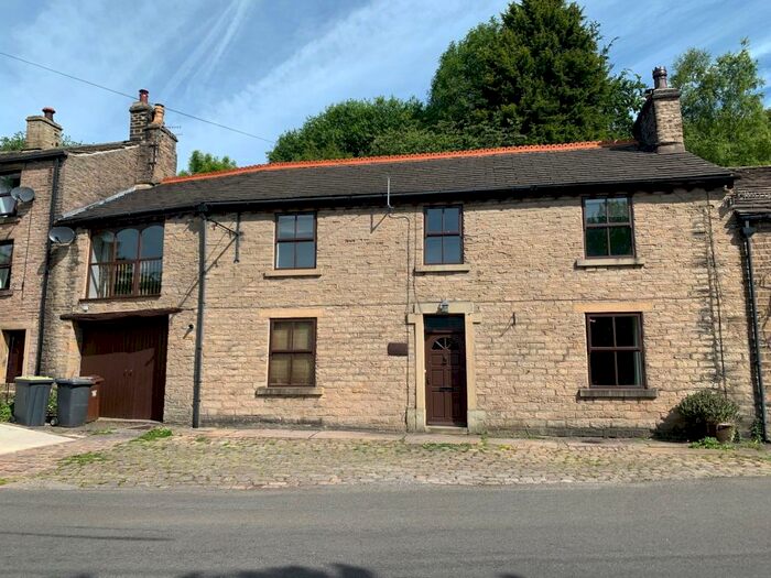 4 Bedroom House To Rent In New Road; Buxworth., SK23