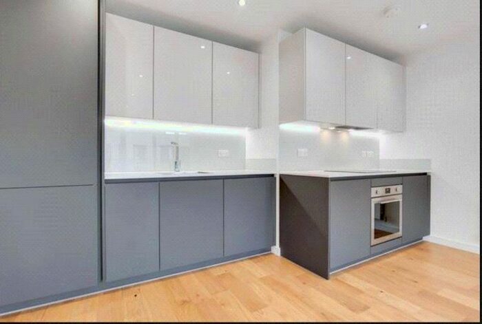 1 Bedroom Flat To Rent In Wenborn Building, Penny Brookes Street, Stratford, E15