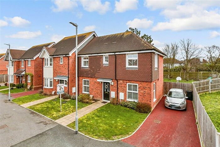 3 Bedroom Semi Detached House For Sale In Sunrise Close, Margate, Kent, CT9