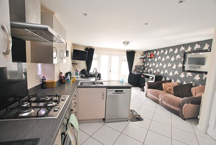 3 Bedroom End Terrace House For Sale In Sorbus Avenue, Hadley, Telford, Tl., TF1