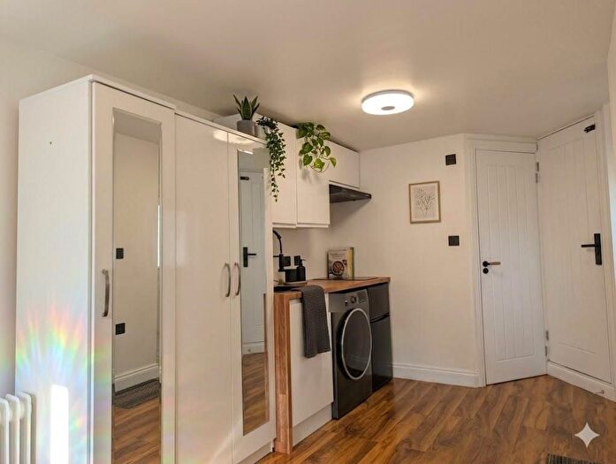 1 Bedroom Flat To Rent In Stowford Road, Headington, OX3