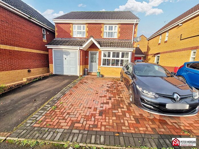 3 Bedroom Detached House For Sale In Maes Ty Gwyn, Llangennech, Llanelli, West Glamorgan, SA14