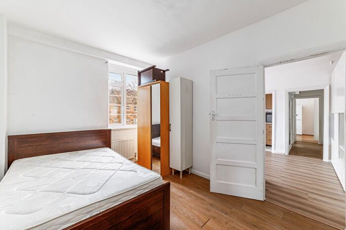 2 Bedroom Flat To Rent In Friary Road, Acton, W3