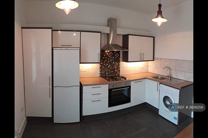 2 Bedroom Flat To Rent In Bromsgrove Street, Cardiff, CF11