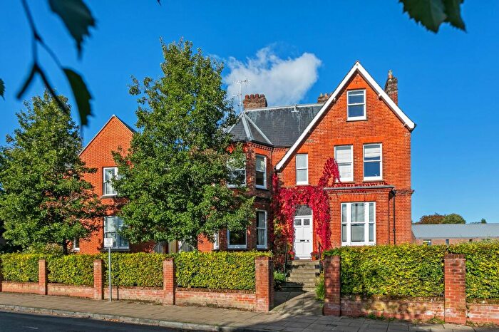 1 Bedroom Flat To Rent In Norman Road, Winchester, SO23