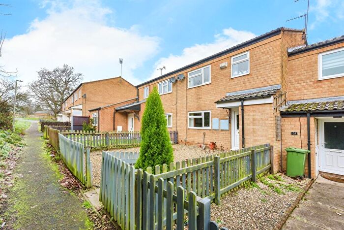 3 Bedroom Terraced House For Sale In Trefoil, Tamworth, B77