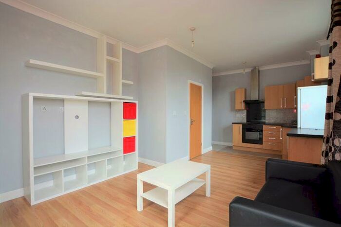 Flat To Rent In High Street, SL1